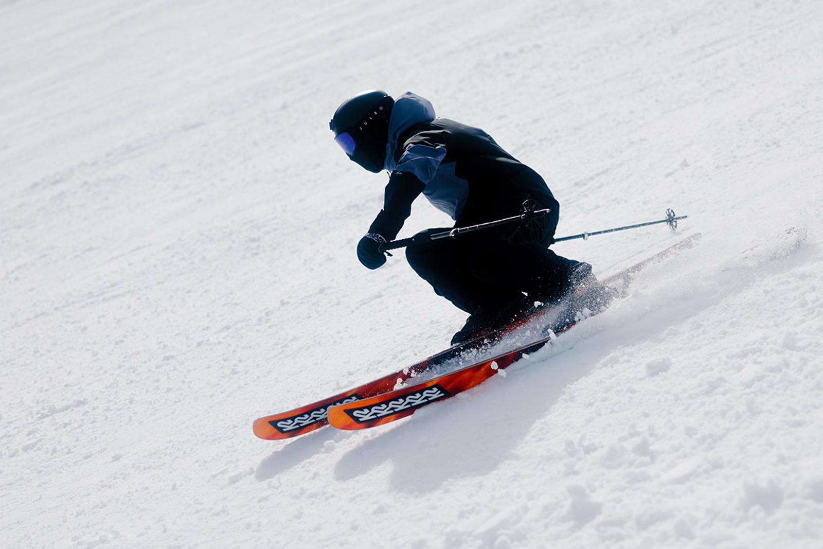 A skier using K2 Ski’s award-winning Mindbender 99Ti